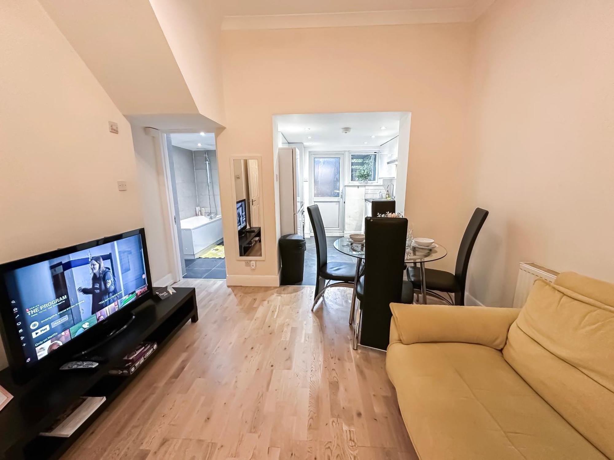 1Bedroom Flat With Small Garden In Finsbury Park, Highbury لندن المظهر الخارجي الصورة